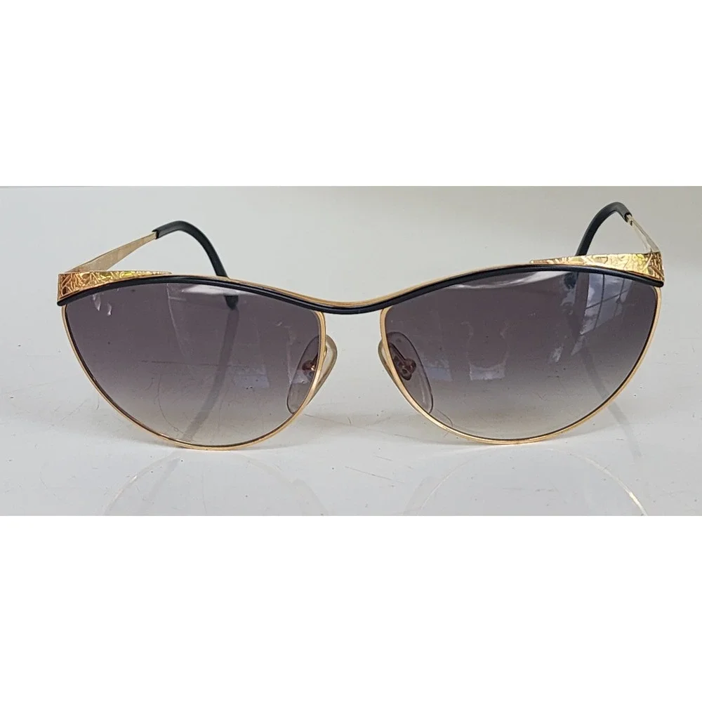 Christian Dior Vintage 2762 Gold Cat Eye Sunglasses 80s Austria 59-13 135
